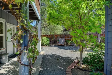 26 Falling Leaf Ln, Eagle Point, OR 97524 photo 12