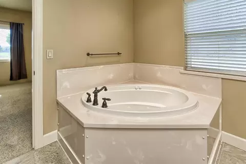 801 Rustler Peak Dr, Central Point, OR 97502 photo 22