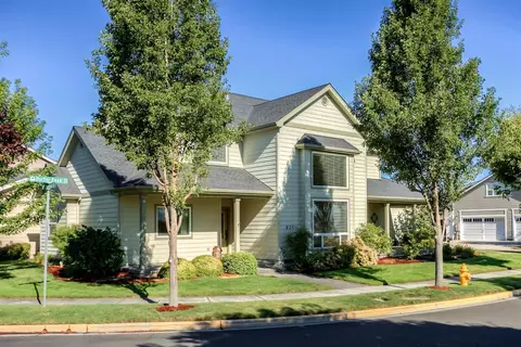801 Rustler Peak Dr, Central Point, OR 97502 photo 8