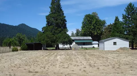 135 Norman Rd, Selma, OR 97538 photo 12