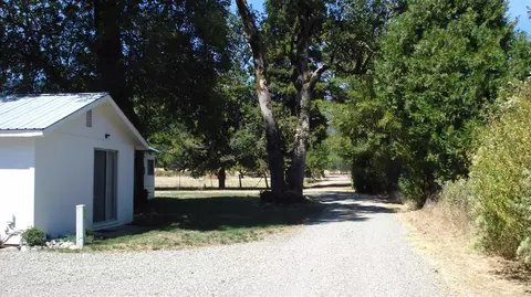 135 Norman Rd, Selma, OR 97538 photo 16