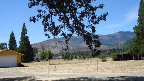 135 Norman Rd, Selma, OR 97538 photo 15