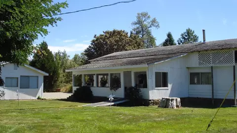 135 Norman Rd, Selma, OR 97538 photo 1