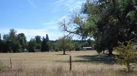 135 Norman Rd, Selma, OR 97538 photo 5