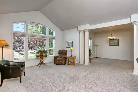 672 Ridgeway Ave, Central Point, OR 97502 photo 6