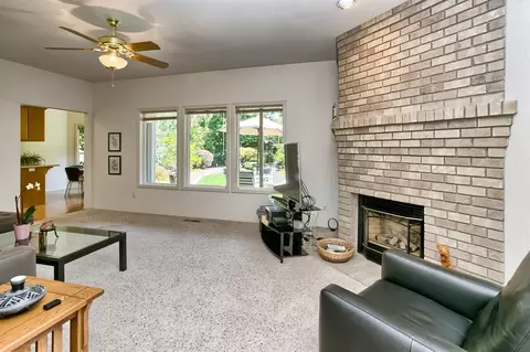 672 Ridgeway Ave, Central Point, OR 97502 photo 13