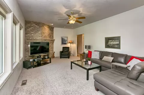 672 Ridgeway Ave, Central Point, OR 97502 photo 12