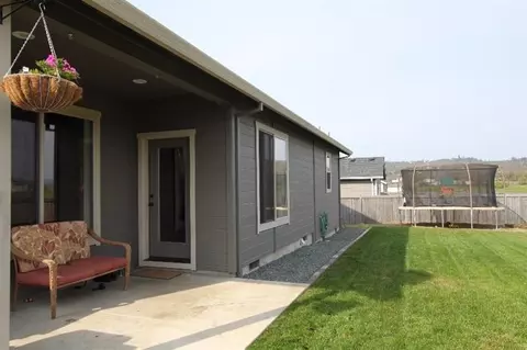 664 Nottingham Ter, Eagle Point, OR 97524 photo 13