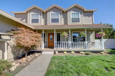 148 Thomas Ct, Central Point, OR 97502 photo 2
