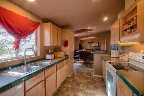 12197 Highway 140, Eagle Point, OR 97524 photo 7