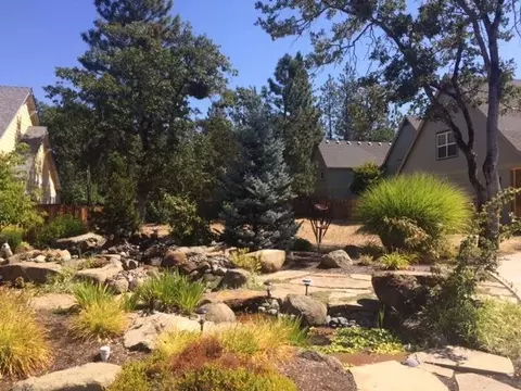 14 Falling Leaf Ln, Eagle Point, OR 97524 photo 1