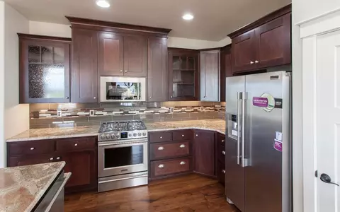 313 Avalon Ter, Eagle Point, OR 97524 photo 10