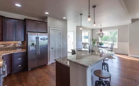 313 Avalon Ter, Eagle Point, OR 97524 photo 16