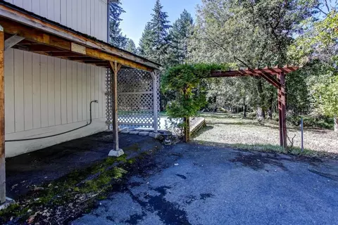 1412 Summit Loop, Grants Pass, OR 97527 photo 23