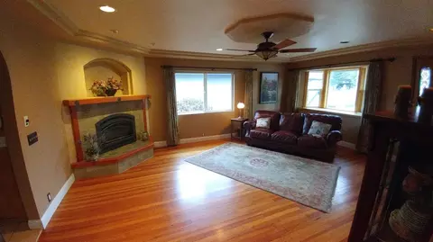 1200 E Park St, Grants Pass, OR 97527 photo 5