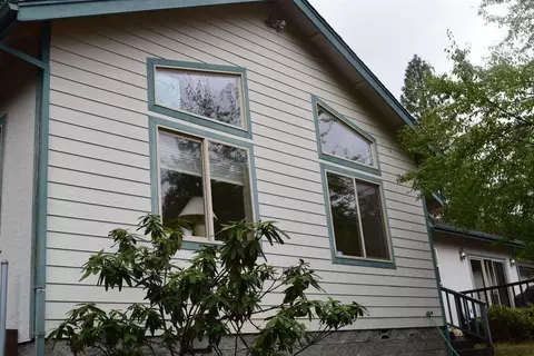 1920 Crow Rd, Merlin, OR 97532 photo 11