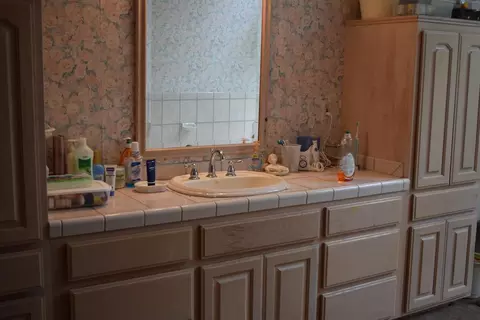 1920 Crow Rd, Merlin, OR 97532 photo 23