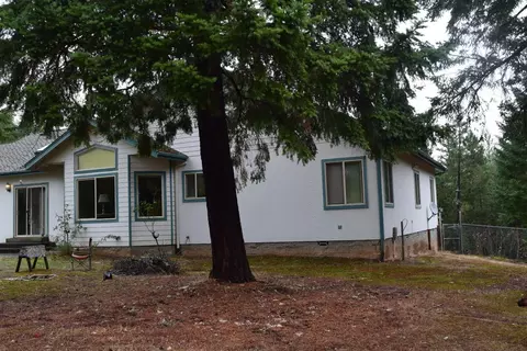 1920 Crow Rd, Merlin, OR 97532 photo 6