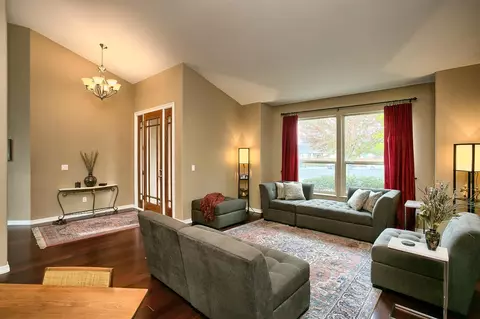 27 Blackstone Ct, Eagle Point, OR 97524 photo 3
