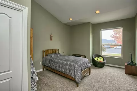 27 Blackstone Ct, Eagle Point, OR 97524 photo 15