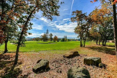 59 Pebble Creek Dr, Eagle Point, OR 97524 photo 15