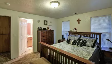 417 Montclair Way, Eagle Point, OR 97524 photo 9