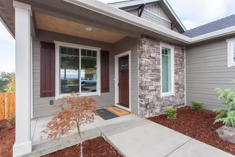 331 Avalon Ter, Eagle Point, OR 97524 photo 11