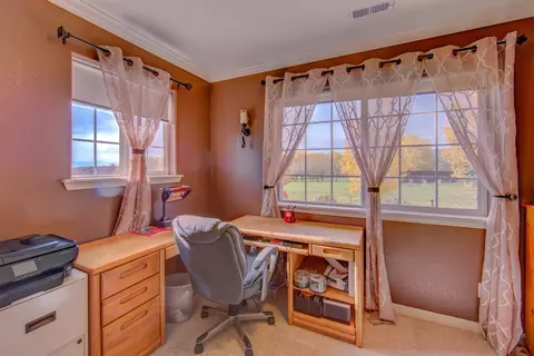 584 E Rolling Hills Dr, Eagle Point, OR 97524 photo 19