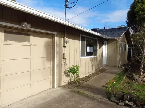 609 St Thomas Ln, Eagle Point, OR 97524 photo 1