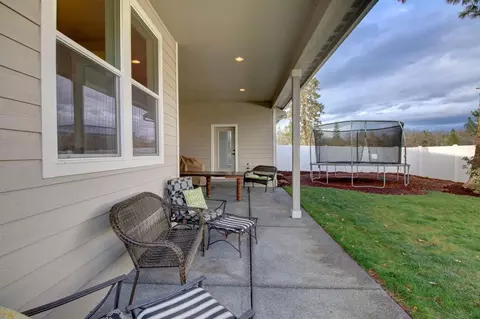210 Sandpines Dr, Eagle Point, OR 97524 photo 33