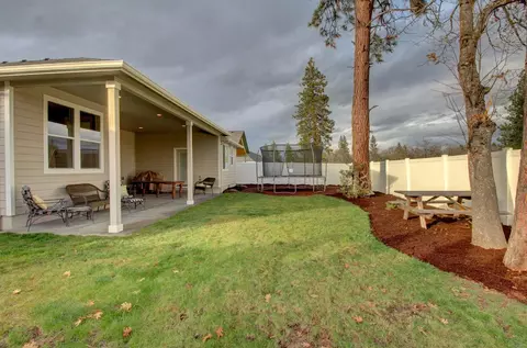 210 Sandpines Dr, Eagle Point, OR 97524 photo 32