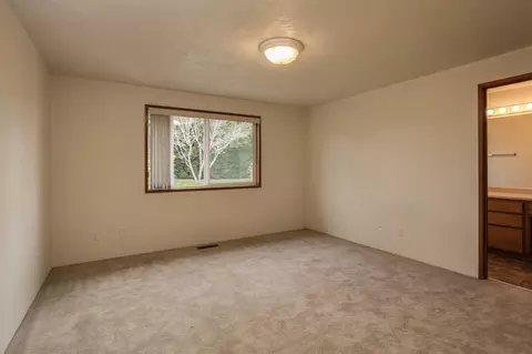 152 Meadow View Dr, Phoenix, OR 97535 photo 13