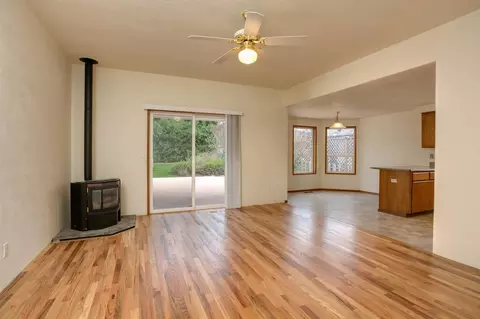152 Meadow View Dr, Phoenix, OR 97535 photo 10