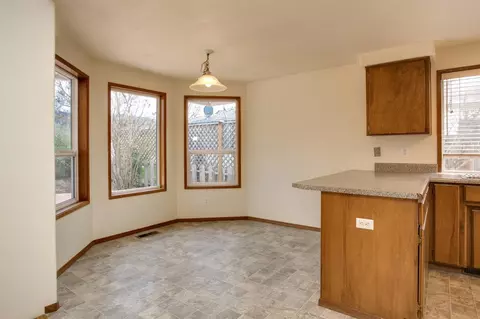 152 Meadow View Dr, Phoenix, OR 97535 photo 9