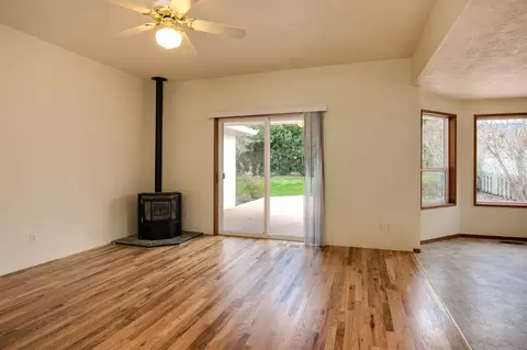 152 Meadow View Dr, Phoenix, OR 97535 photo 11