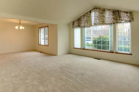 152 Meadow View Dr, Phoenix, OR 97535 photo 4