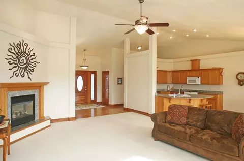 781 Ridgeway Ave, Central Point, OR 97502 photo 5