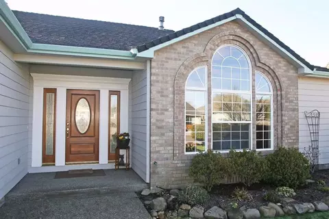 781 Ridgeway Ave, Central Point, OR 97502 photo 1