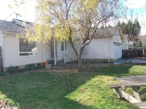 320 Hanby Ln, Cave Junction, OR 97523 photo 4