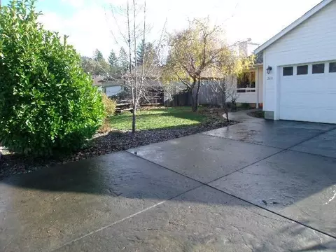 320 Hanby Ln, Cave Junction, OR 97523 photo 3