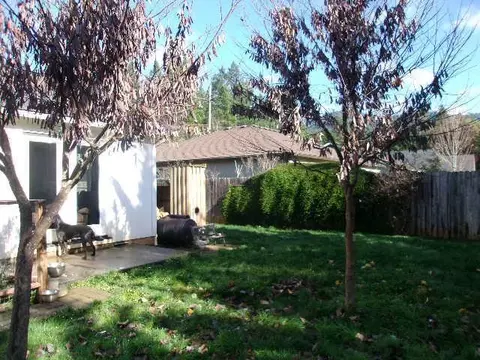 320 Hanby Ln, Cave Junction, OR 97523 photo 9