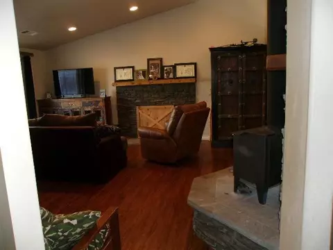 320 Hanby Ln, Cave Junction, OR 97523 photo 17