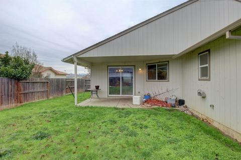 684 Crystal Dr, Eagle Point, OR 97524 photo 30