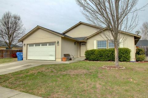 684 Crystal Dr, Eagle Point, OR 97524 photo 1