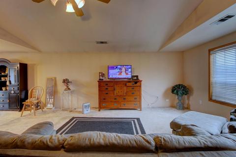 684 Crystal Dr, Eagle Point, OR 97524 photo 4