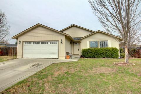 684 Crystal Dr, Eagle Point, OR 97524 photo 3