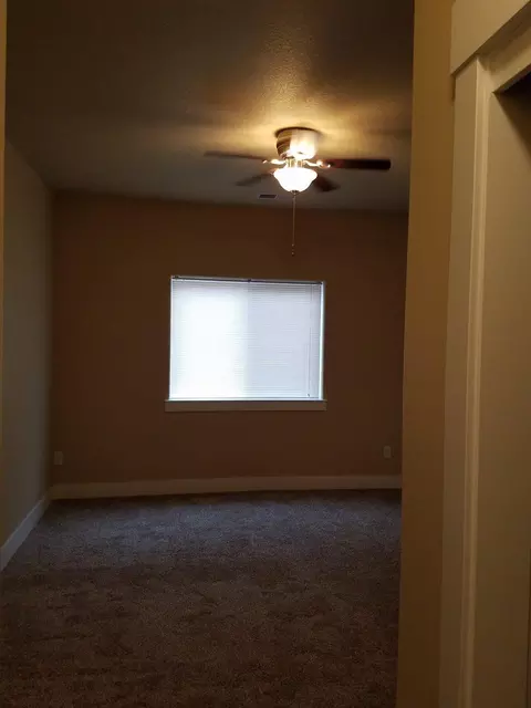 392 Live Oak Loop, Central Point, OR 97502 photo 19
