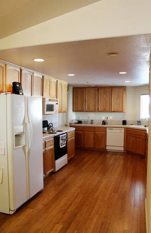 991 Ridgeview Dr, Eagle Point, OR 97524 photo 3