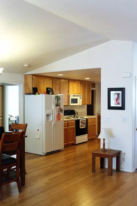 991 Ridgeview Dr, Eagle Point, OR 97524 photo 4
