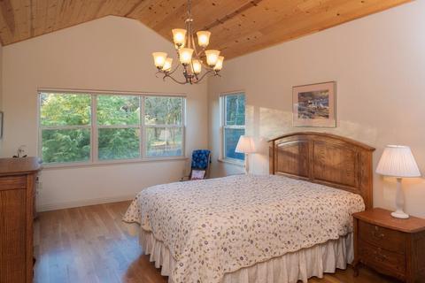 3910 Jonathon Way, Central Point, OR 97502 photo 14